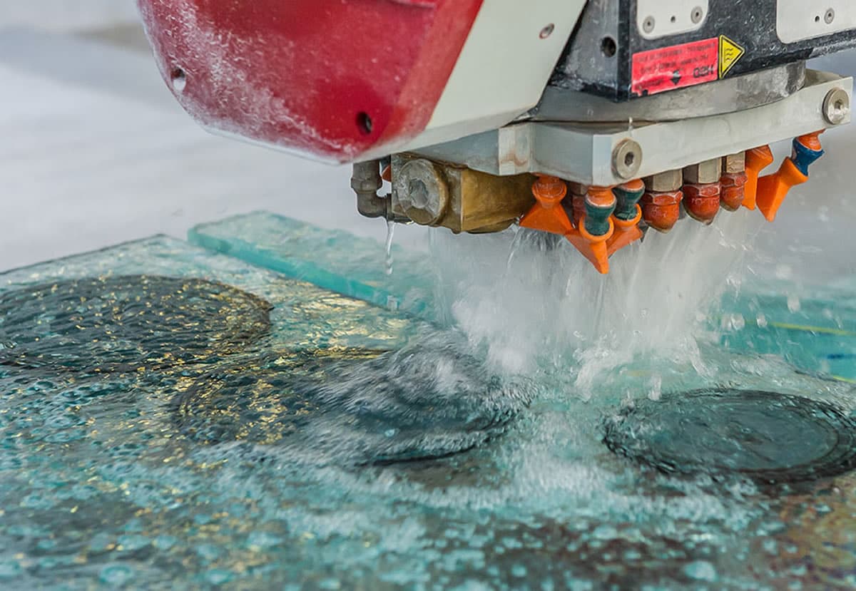 Процесс обработки стекла с использованием жидкостей ARKHIP